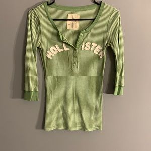 Hollister top
